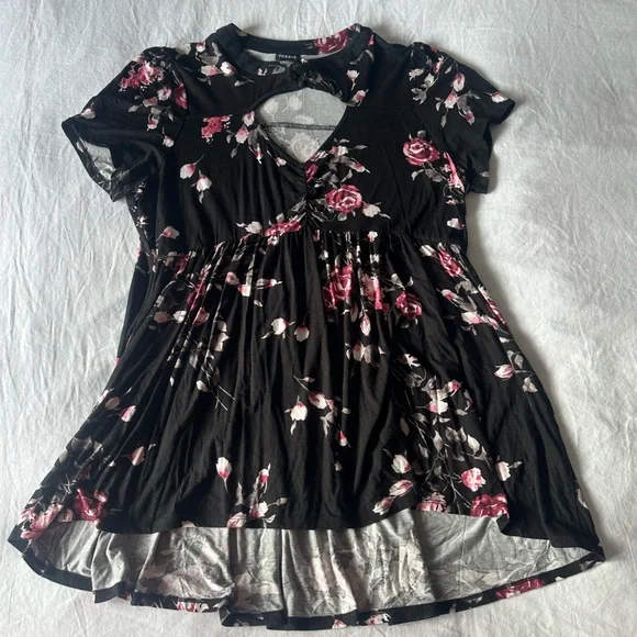 Torrid Black Top with Pink and White Floral Pattern - Picture 2 of 5